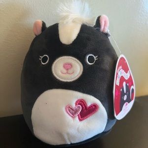 NWT Squishmallow Selma Skunk 5” Valentine’s day